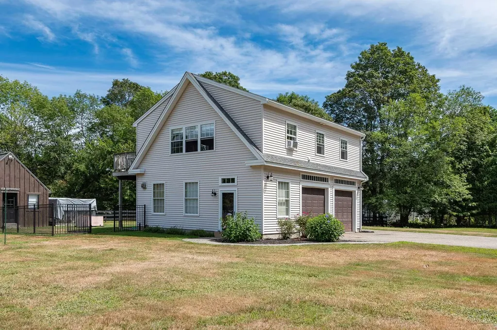 60 Remicks Lane Kittery ME 03904