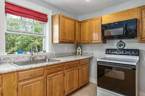 60 Remicks Lane Kittery ME 03904