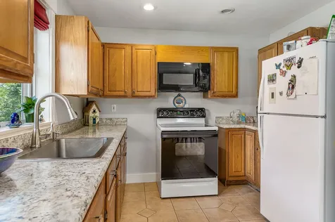 60 Remicks Lane Kittery ME 03904