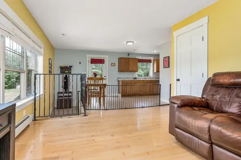 60 Remicks Lane Kittery ME 03904