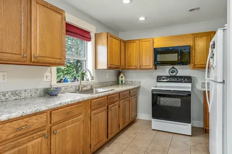 60 Remicks Lane Kittery ME 03904