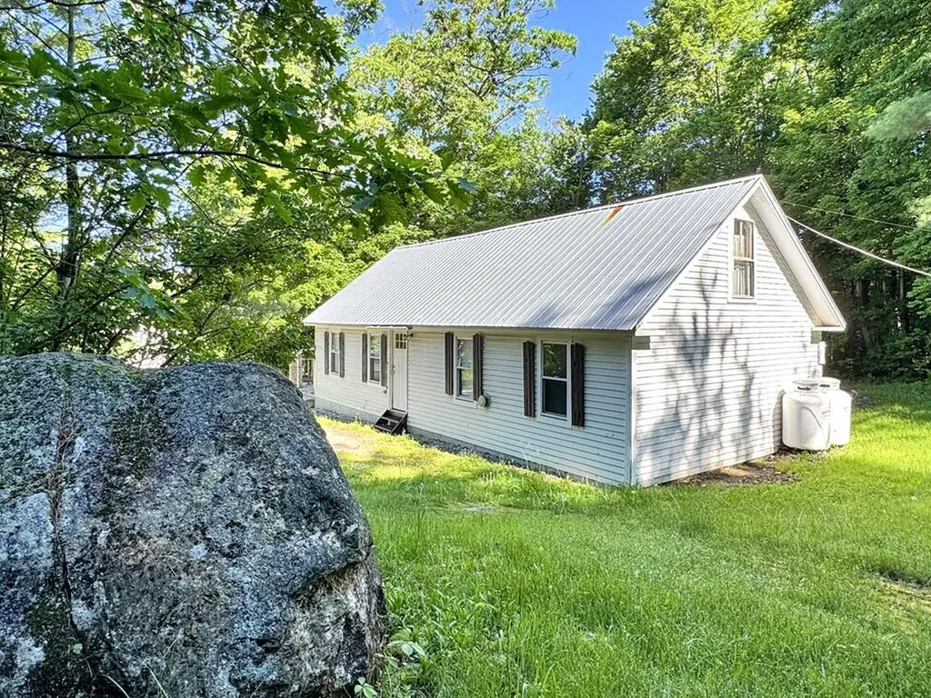 2501 Auburn Road Turner ME 04282