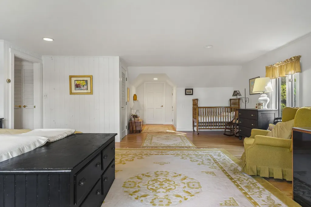 43 Woodward Farm Road Bristol ME 04539