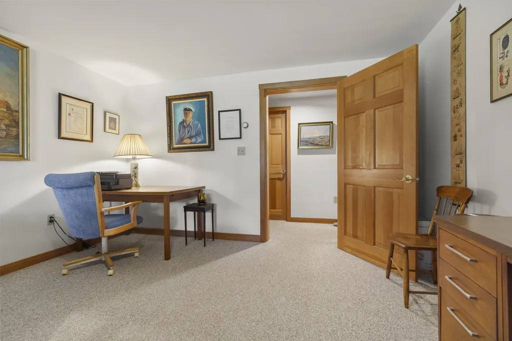 43 Woodward Farm Road Bristol ME 04539