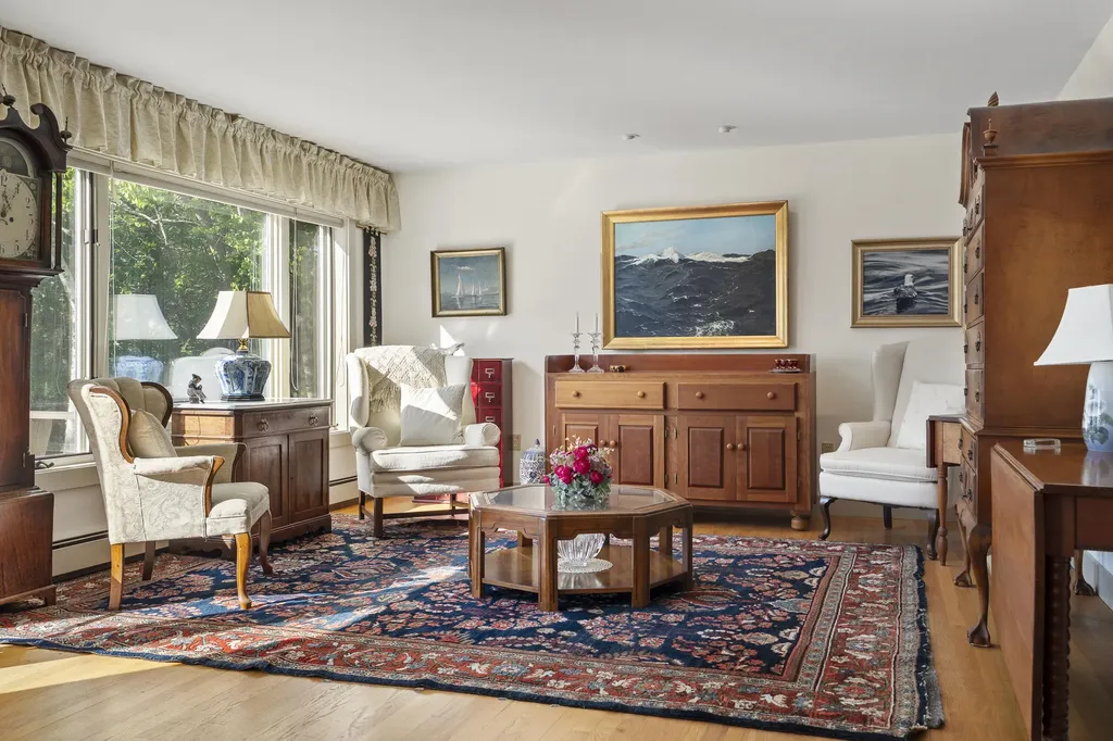 43 Woodward Farm Road Bristol ME 04539