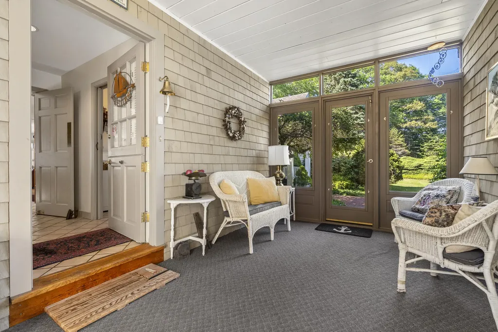 43 Woodward Farm Road Bristol ME 04539