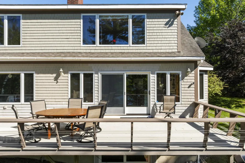 43 Woodward Farm Road Bristol ME 04539