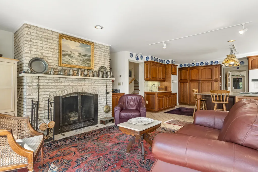 43 Woodward Farm Road Bristol ME 04539