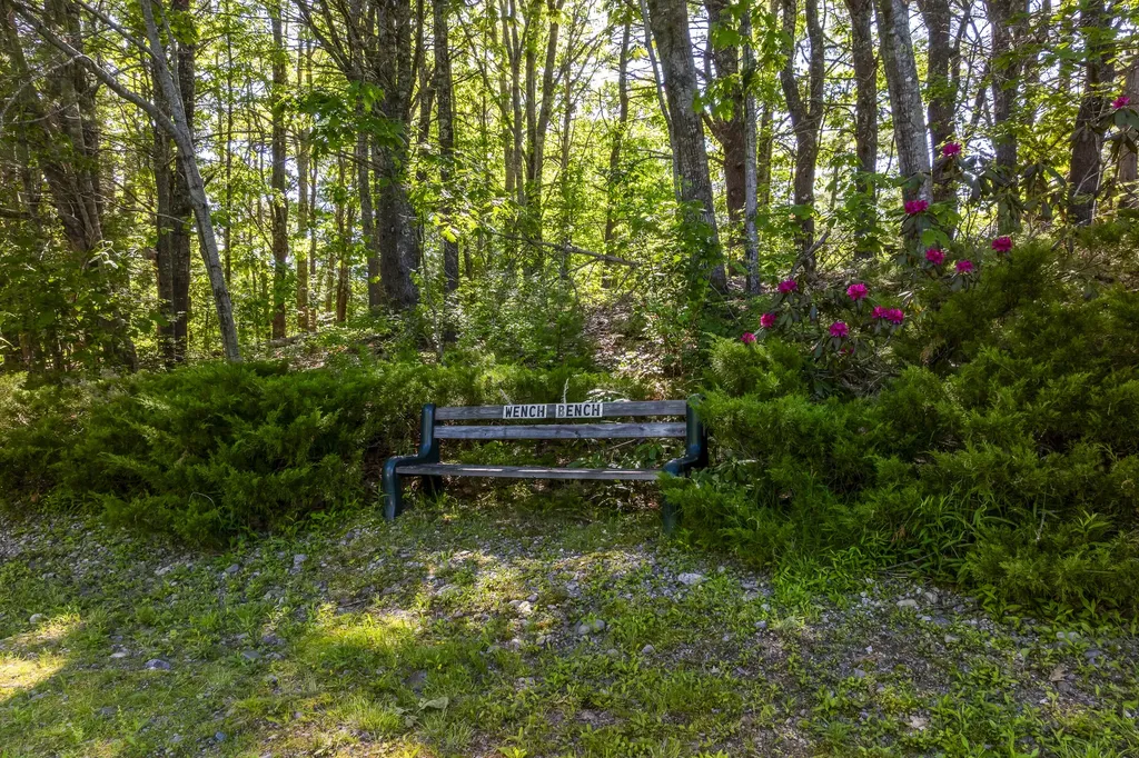 43 Woodward Farm Road Bristol ME 04539