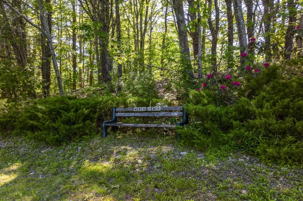 43 Woodward Farm Road Bristol ME 04539