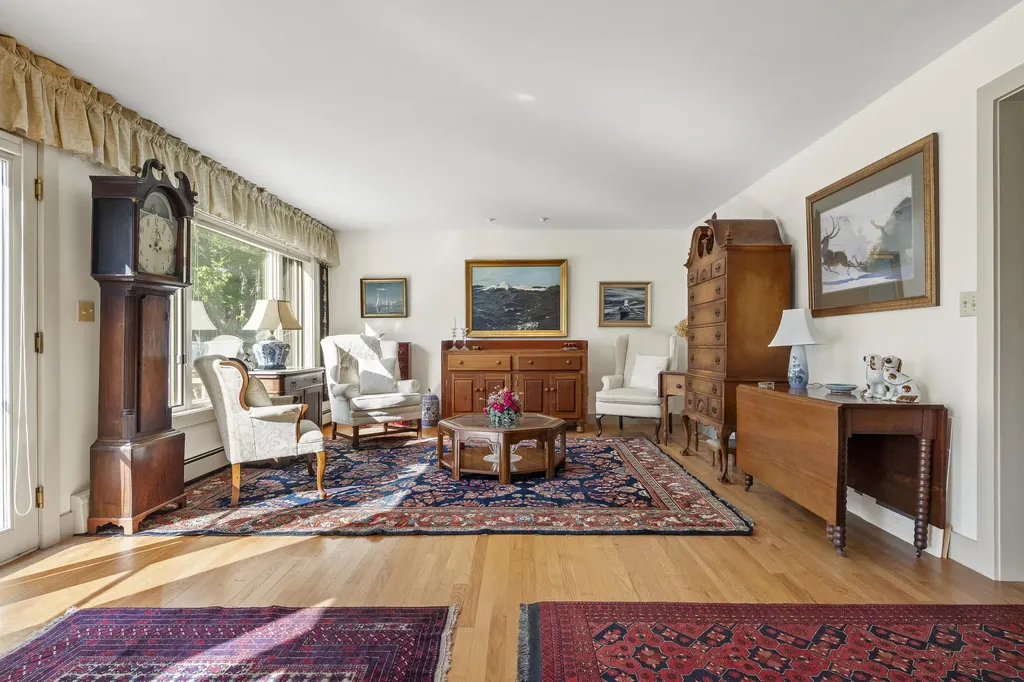 43 Woodward Farm Road Bristol ME 04539