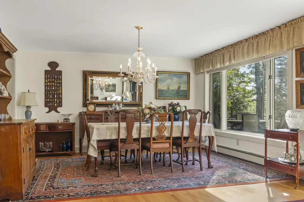 43 Woodward Farm Road Bristol ME 04539