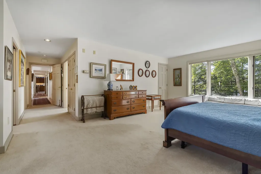 43 Woodward Farm Road Bristol ME 04539