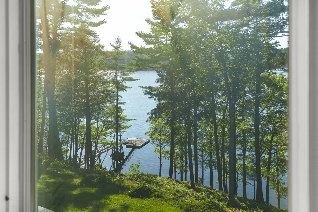 43 Woodward Farm Road Bristol ME 04539