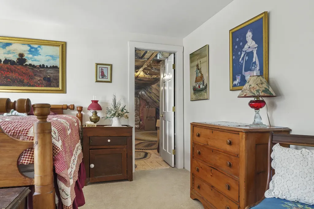 43 Woodward Farm Road Bristol ME 04539