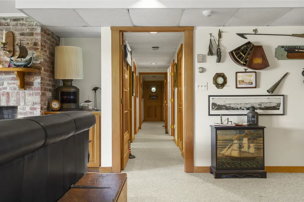 43 Woodward Farm Road Bristol ME 04539