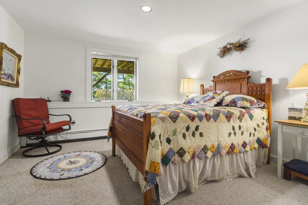 43 Woodward Farm Road Bristol ME 04539
