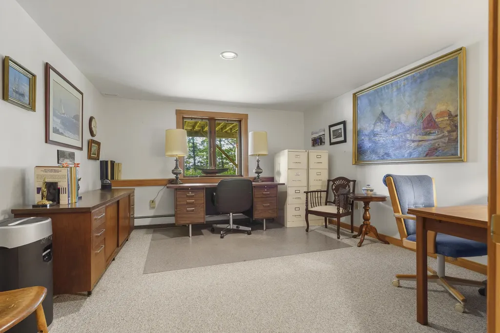 43 Woodward Farm Road Bristol ME 04539