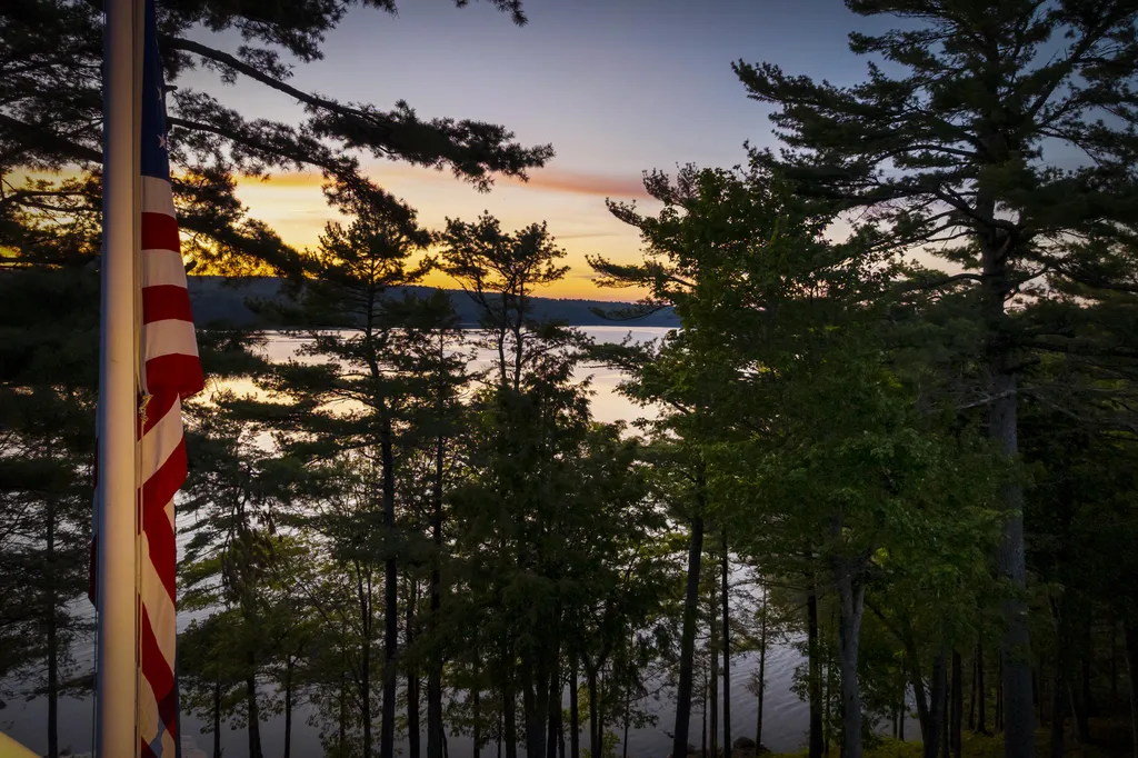 43 Woodward Farm Road Bristol ME 04539