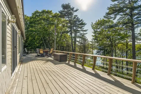 43 Woodward Farm Road Bristol ME 04539