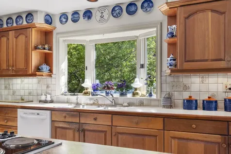 43 Woodward Farm Road Bristol ME 04539