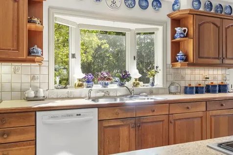 43 Woodward Farm Road Bristol ME 04539