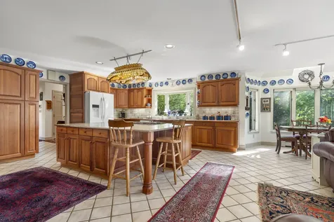 43 Woodward Farm Road Bristol ME 04539