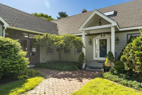 43 Woodward Farm Road Bristol ME 04539