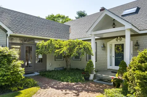 43 Woodward Farm Road Bristol ME 04539