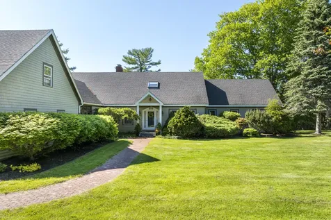 43 Woodward Farm Road Bristol ME 04539