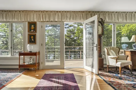 43 Woodward Farm Road Bristol ME 04539