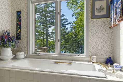 43 Woodward Farm Road Bristol ME 04539