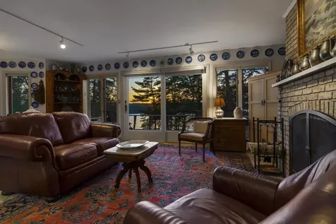 43 Woodward Farm Road Bristol ME 04539