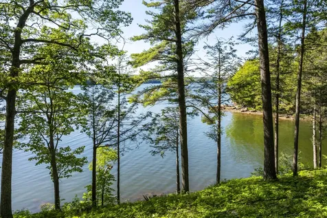 43 Woodward Farm Road Bristol ME 04539