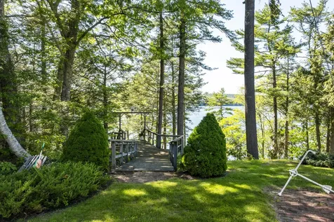 43 Woodward Farm Road Bristol ME 04539