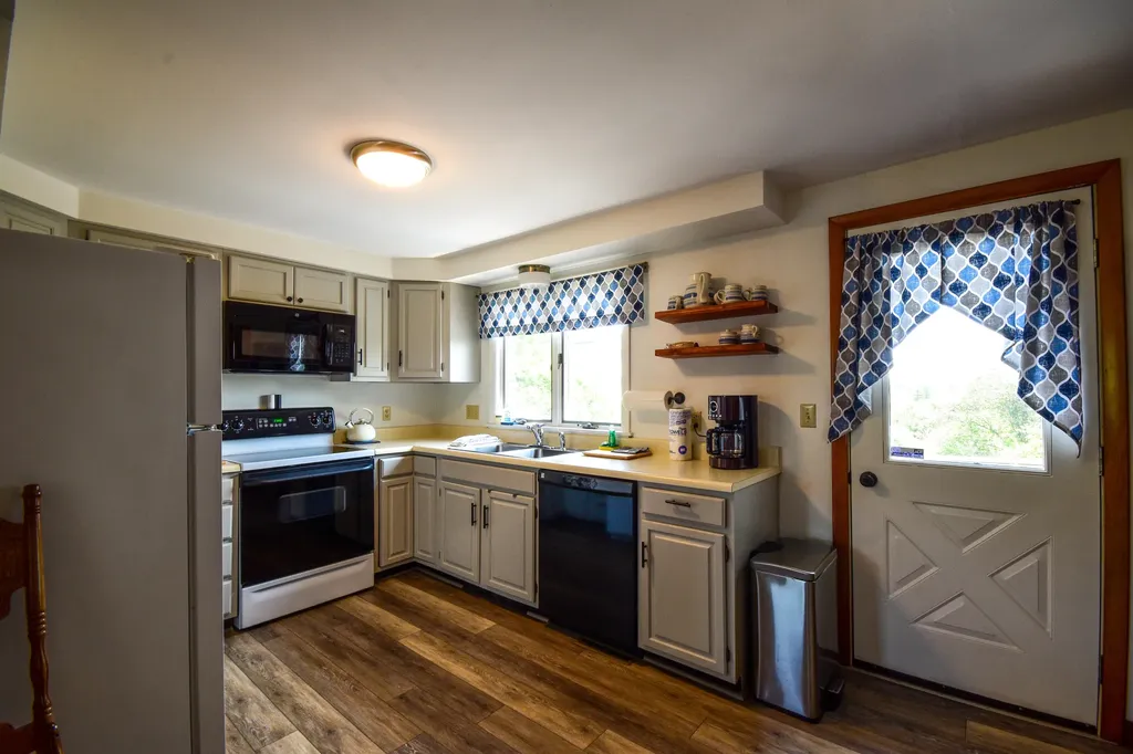 2027 Harpswell Islands Road Harpswell ME 04003