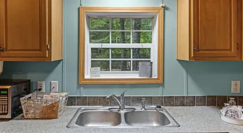 177 Yarmouth Road Gray ME 04039