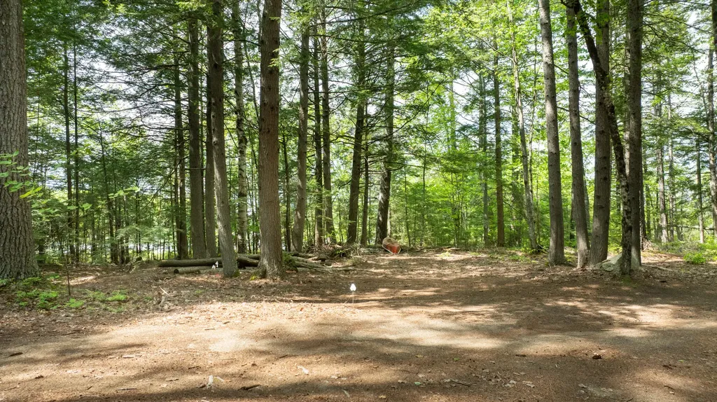 18 Hemlock Point Lane Bridgton ME 04009