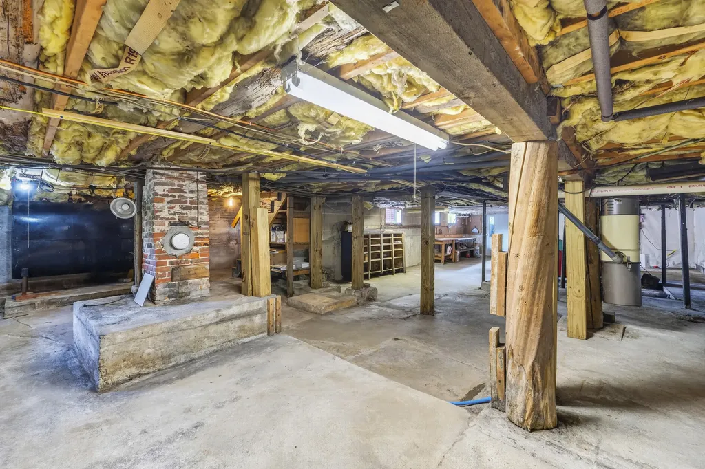 241 E Hardscrabble Road Auburn ME 04210
