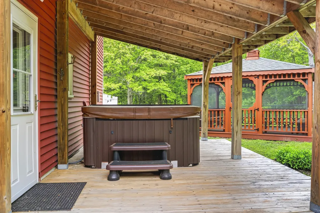 241 E Hardscrabble Road Auburn ME 04210