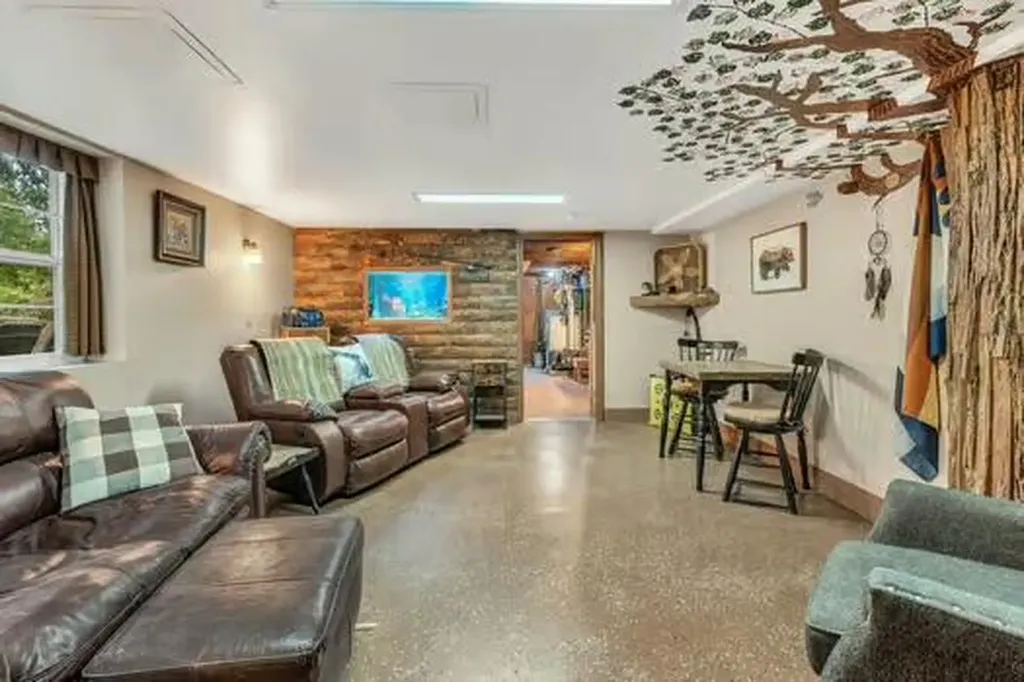 538 Main Road Eddington ME 04428