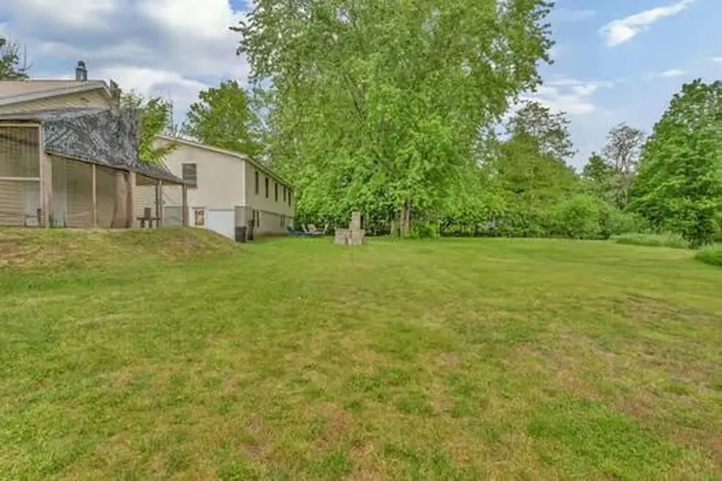538 Main Road Eddington ME 04428