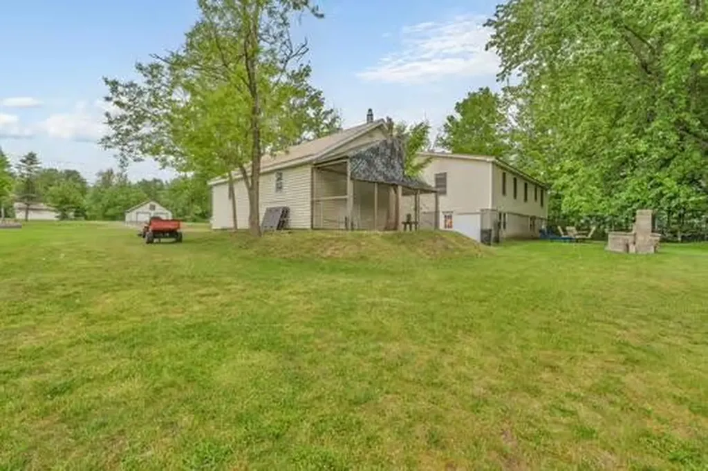538 Main Road Eddington ME 04428