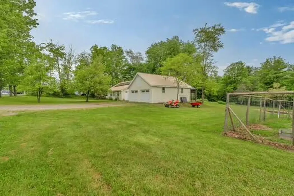 538 Main Road Eddington ME 04428