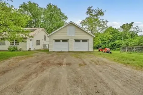 538 Main Road Eddington ME 04428