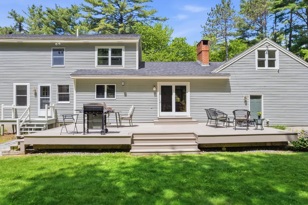 33 Hemlock Road Brunswick ME 04011