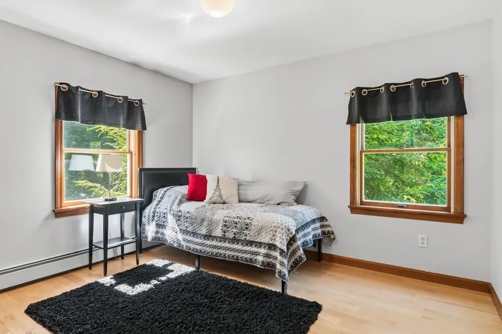 33 Hemlock Road Brunswick ME 04011