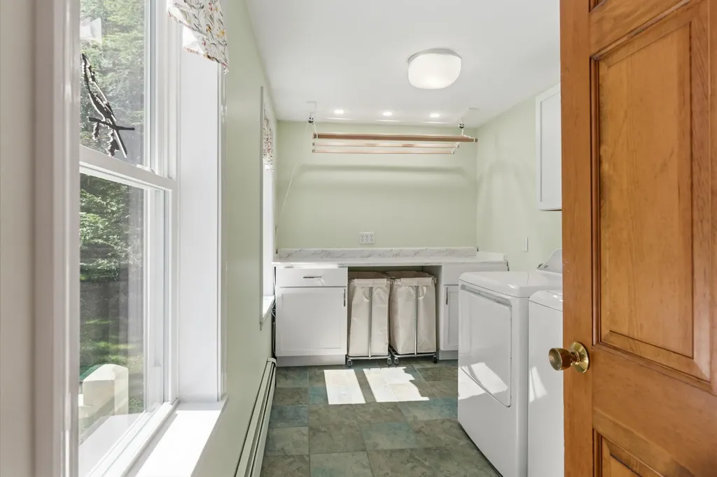 33 Hemlock Road Brunswick ME 04011