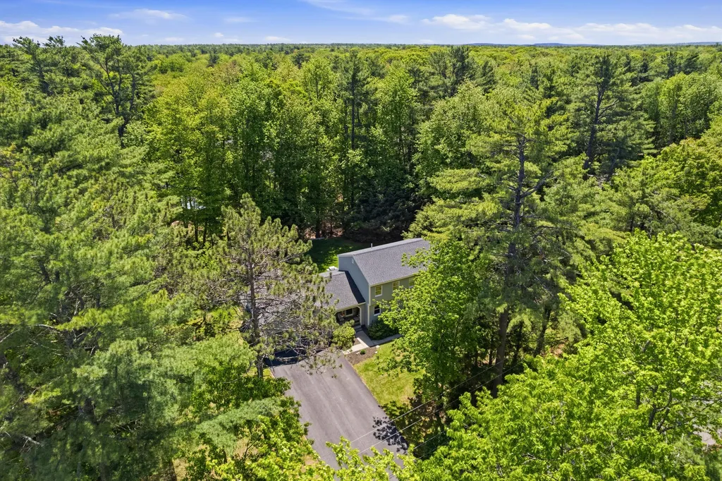 33 Hemlock Road Brunswick ME 04011