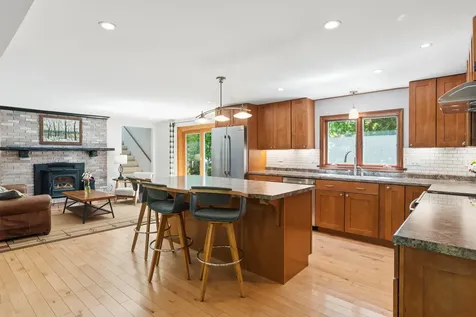 33 Hemlock Road Brunswick ME 04011